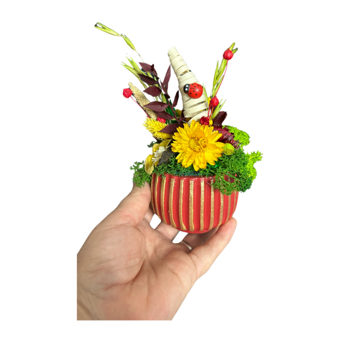 Căsuța Norocului – Mini Aranjament Floral în Vas Rustic [2]