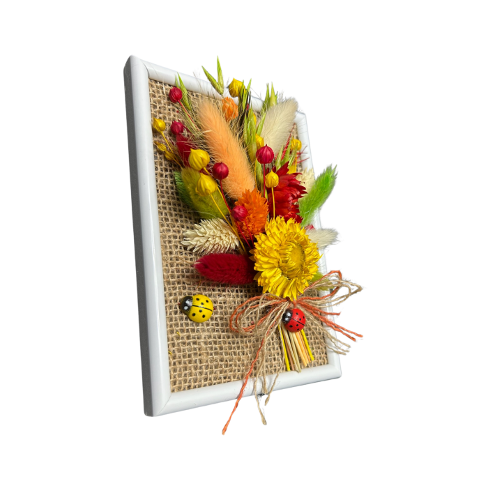 Razele Primăverii – Mărțișor Handmade cu Flori Uscate și Buburuze Norocoase [4]