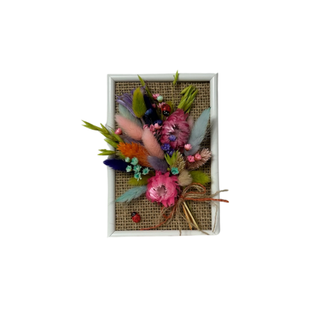 Tablouri flori uscate - Mărțișor handmade cu flori uscate pastelate și fundă rustică