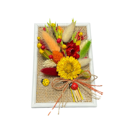 Tablouri flori uscate - Razele Primăverii – Mărțișor Handmade cu Flori Uscate și Buburuze Norocoase