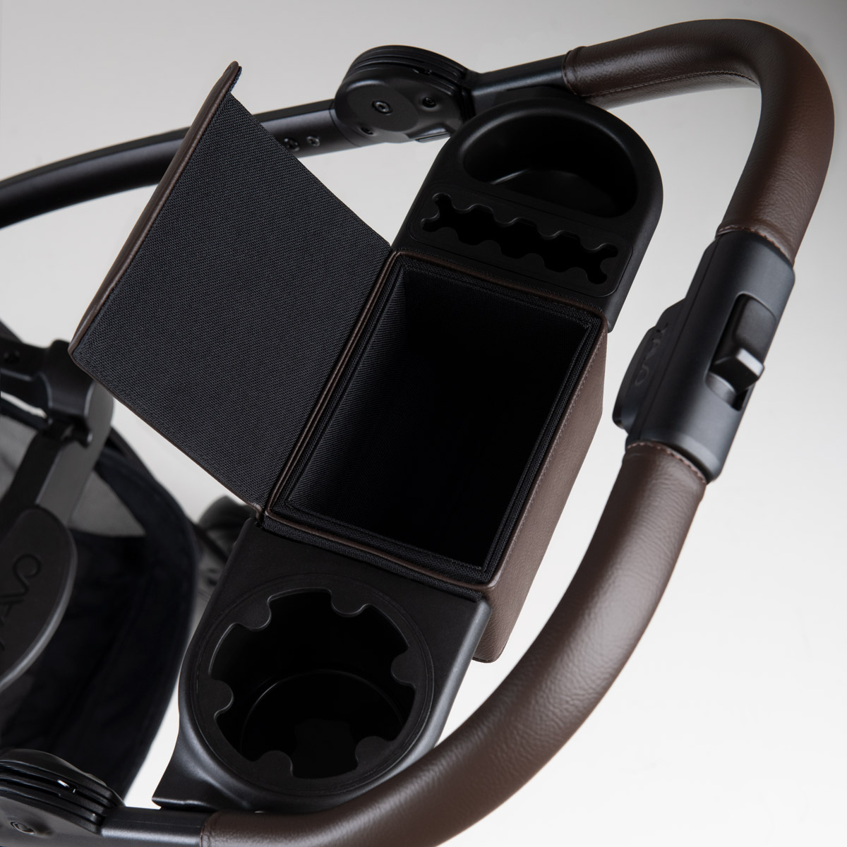 Cadru carucior pentru animale de companie Roscoe Chocolate destinat sistemului de protectie Maeve [7]