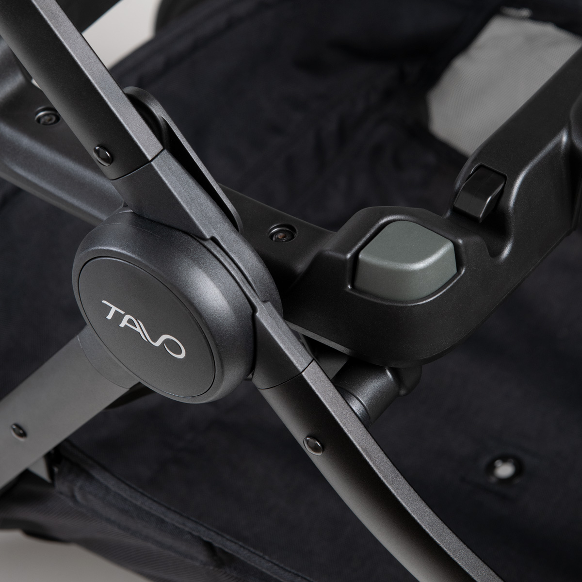 Cadru carucior pentru animale de companie Roscoe Chocolate destinat sistemului de protectie Maeve [10]