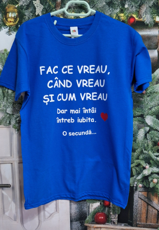 Tricou Albastru Personalizat – Creează un Cadou Unic și Special Textile Personalizate - Tricou Albastru Personalizat – Creează un Cadou Unic și Special