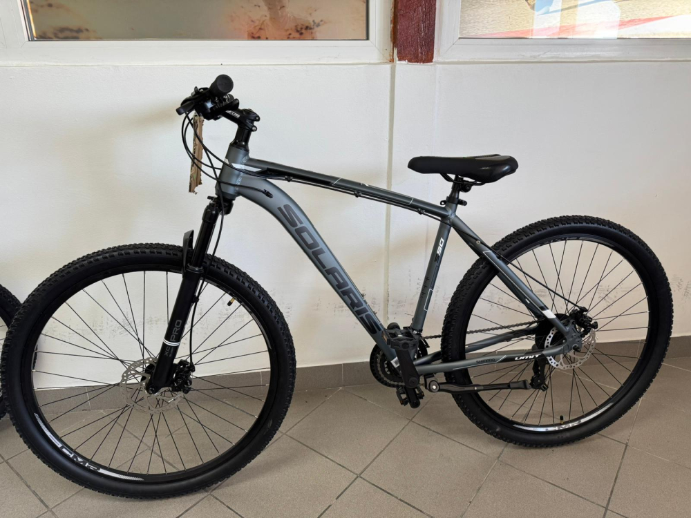 Bicicleta MTB Umit Solaris, 21 viteze, culoare gri/alb , roata 29", cadru din aluminiu 20", frana disc [2]