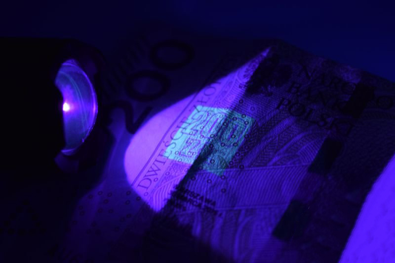 Lanterna led uv [3]