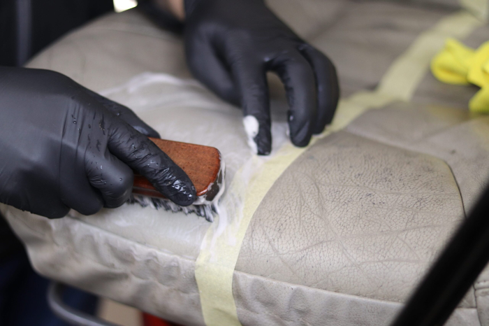 K2 AURON STRONG SET INTRETINERE TAPITERIE PIELE [10]