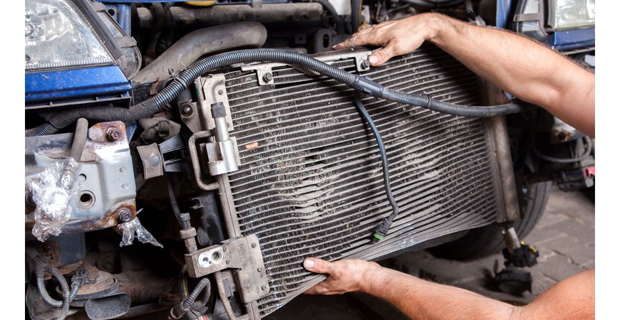 Radiatorul de apă: simptome de defect, curățare și înlocuire