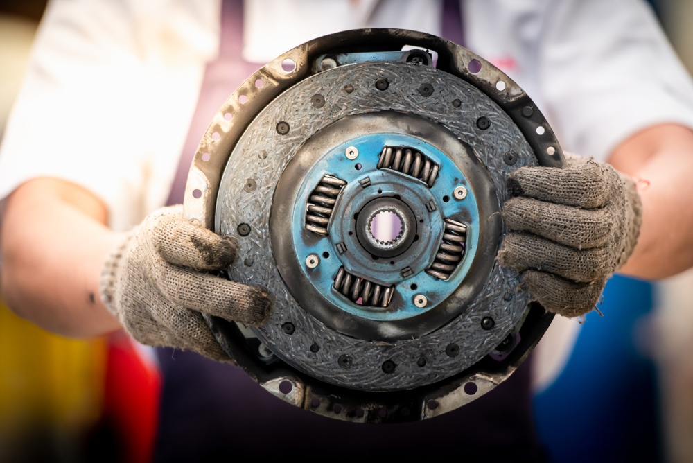 Disc Ambreiaj Compresor Opel Astra H – Simptome, Diagnoză și Înlocuire