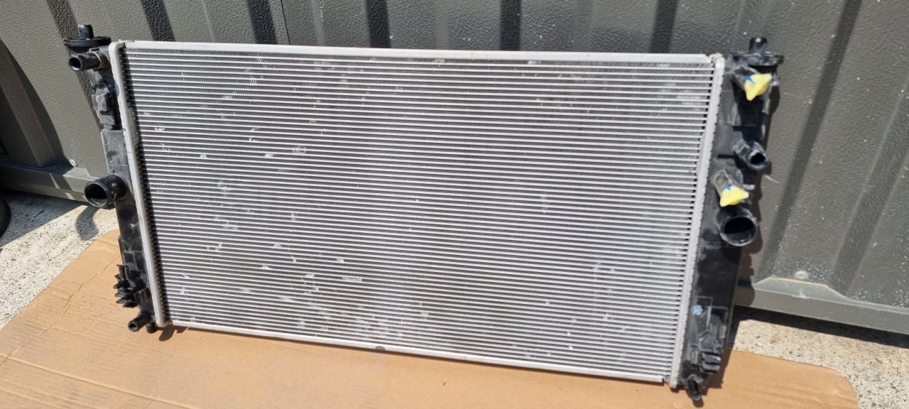 Radiator Apă Toyota Corolla E120 și E140 – Ghid pe Generații și Motorizări
