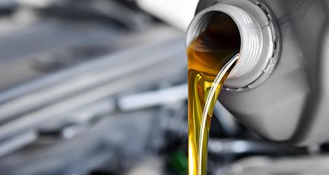 Alegerea corectă a uleiului de motor - Secretul performanței și longevității mașinii tale
