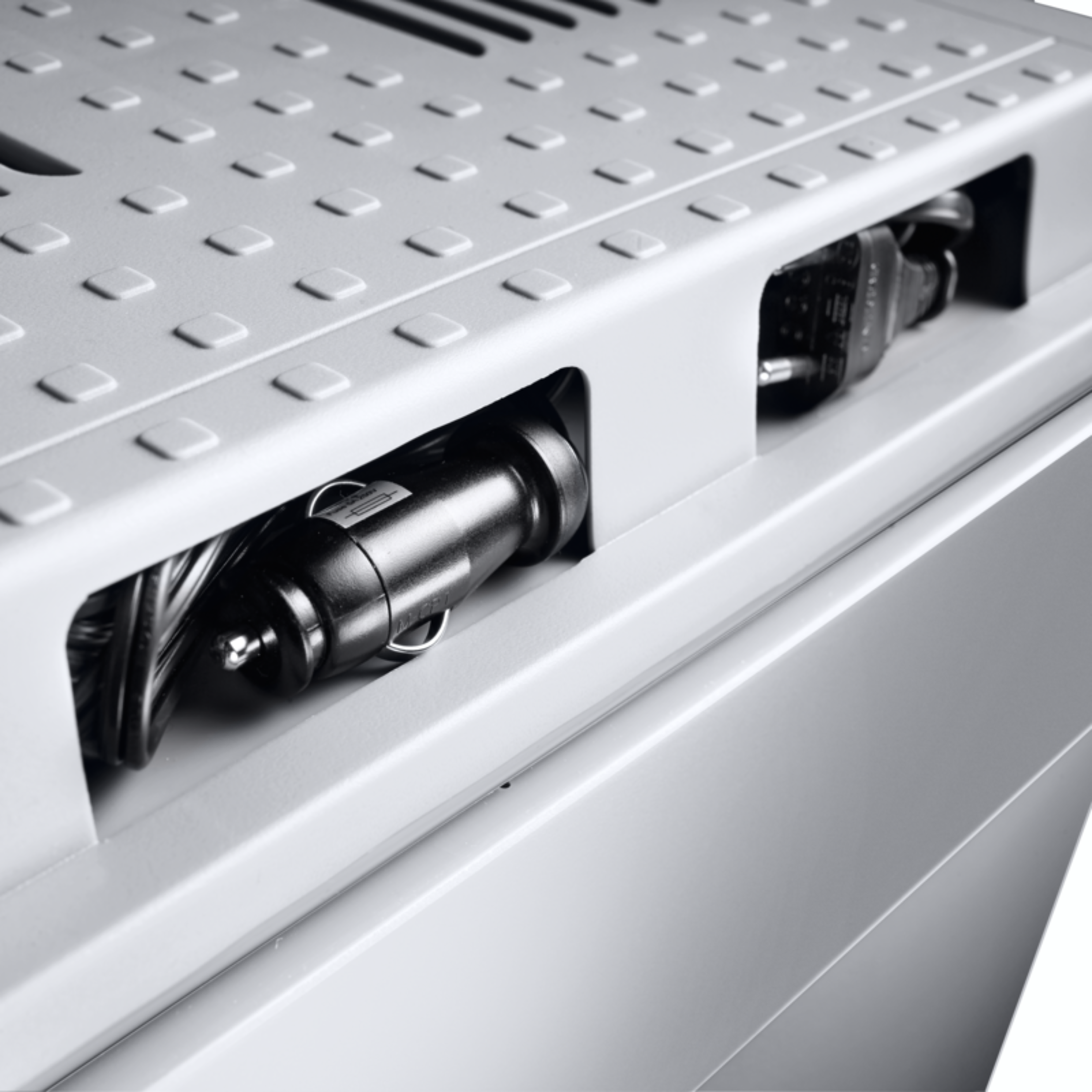 Cutie termoelectrica 12V DC/230V AC, material compozit, capacitate 29 litri, A++ [3]