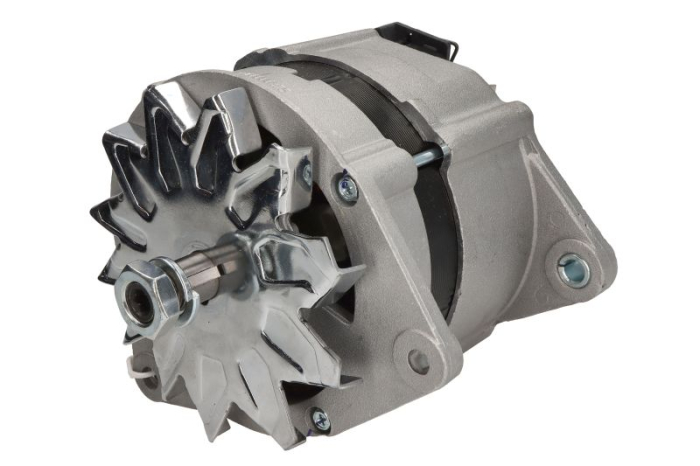 Alternator (14V, 70A, reconditionat profesional) potrivit CASE IH 633, 633 A, 633 E, 633 EA, 633 V, 733, 733 E, 48, 48 A, 50, 60; LANDINI 50, 55, 60 V REX; MANITOU MSI30D; MASSEY FERGUSON 231 S