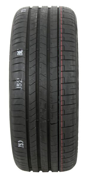 Anvelopa P-Zero, PIRELLI, Vara, Anvelopa 4x4 / SUV, FR, XL, T1, ELECT, PNCS, etichete: eficienta combustibil - B; aderenta teren umed - B;  [3]