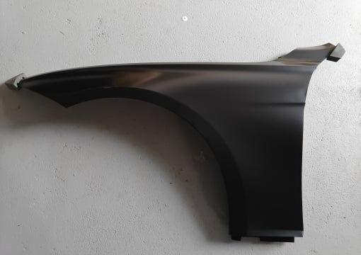 Aripa fata stanga BMW Seria 3 F30 F35 F80 intre 2011-2015 Resigilat