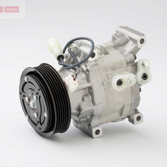 Compresor climatizare potrivit JOHN DEERE 4000 2.4D 01.05-12.12