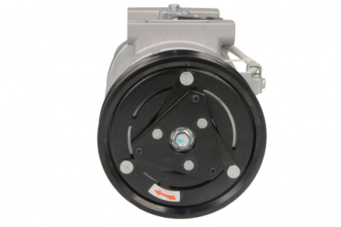 Compresor climatizare potrivit VOLVO C30, C70 II, S40 II, V50; FORD C-MAX, FOCUS C-MAX, FOCUS II, FOCUS II/KOMBI, KUGA I 2.0D/2.4D 2003-2013 [2]