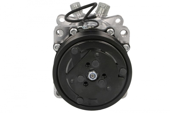 Compresor climatizare (R134a) potrivit CASE IH 110, 120, 130, 140, 120 2WD, 120 4WD, 130 2WD, 130 4WD, 135, 140 2WD, 140 4WD, 150, 155 2WD, 155 4WD, 165, 175 2WD, 175 4WD, 180, 190 2WD, 190 4WD [2]