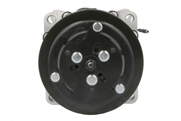 Compresor climatizare (R134a) potrivit CASE IH 436, 446, 525; DEUTZ FAHR 1130 TTV, 1145 TTV, 1160 TTV, 410 TTV, 420 TTV, 430 TTV, 610 TTV, 620 TTV, 630 TTV, 29.6, 29.6 LP, 35.7, 40.8, 40.9 [2]
