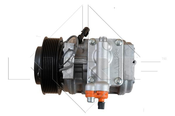 Compresor climatizare (R134a) potrivit JOHN DEERE 3200 A, 3200 AX, 3400 A, 3400 AX, 5070M 2WD, 5070M 4WD, 5080R, 5080RN, 5090R, 5090RN, 5100R, 5100RN, 5620, 5720, 5820, 6010 SE, 6020 SE, 6100