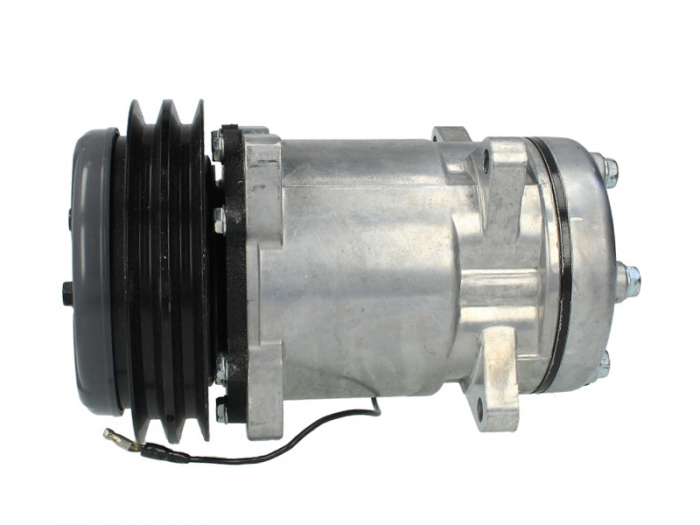 Compresor climatizare (R134a) potrivit MASSEY FERGUSON 1014, 1024, 1114, 1134, 2680, 2685, 2725, 362 N, 372 N, 375, 382 N, 390, 398, 399, 3050, 3060, 3065, 3070, 3075, 3080, 3090, 3095, 3115