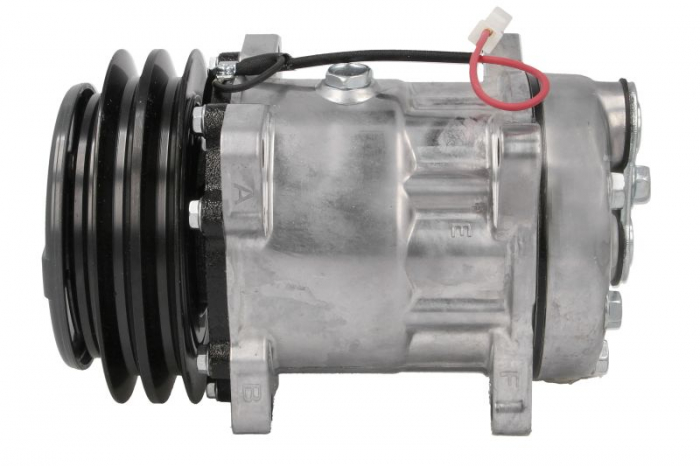 Compresor climatizare (R134a) potrivit MASSEY FERGUSON 130, 150, 180, 210, 220, 235, 240, 245, 250, 255, 260, 265, 270, 290, 300, 307, 355, 360, 363, 364, 365, 3085, 3095, 3120, 3125