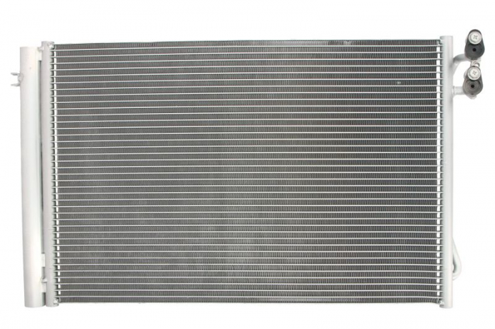 Condensator climatizare (cu uscator) potrivit BMW 1 (E81), 1 (E82), 1 (E87), 1 (E88), 3 (E90), 3 (E91), 3 (E92), 3 (E93), X1 (E84), Z4 (E89) 1.6-4.4 06.04-06.15