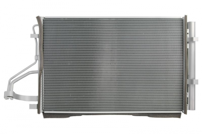 Condensator climatizare (cu uscator) potrivit HYUNDAI ELANTRA V, I30; KIA CEE D, CERATO III, PRO CEE D 1.4-2.0 09.10-