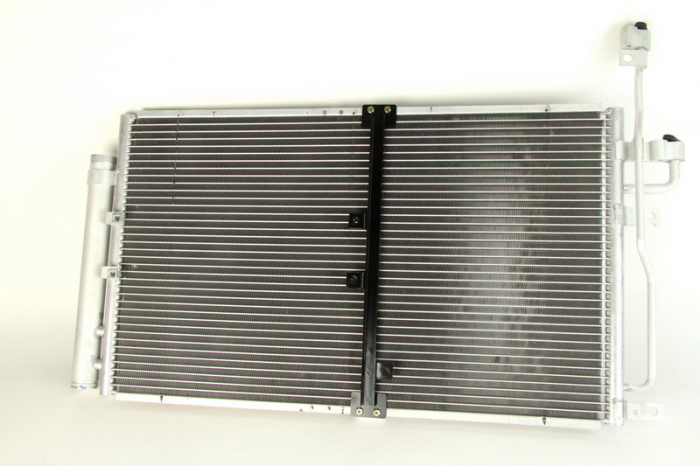 Condensator climatizare potrivit 2.0D Opel Antara  06-