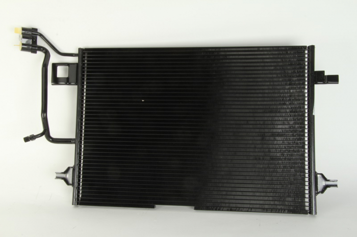 Condensator climatizare potrivit AUDI A4 (B5)  99- 00