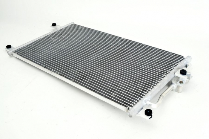 Condensator climatizare potrivit Mitsubishi Pajero Sport 98 -