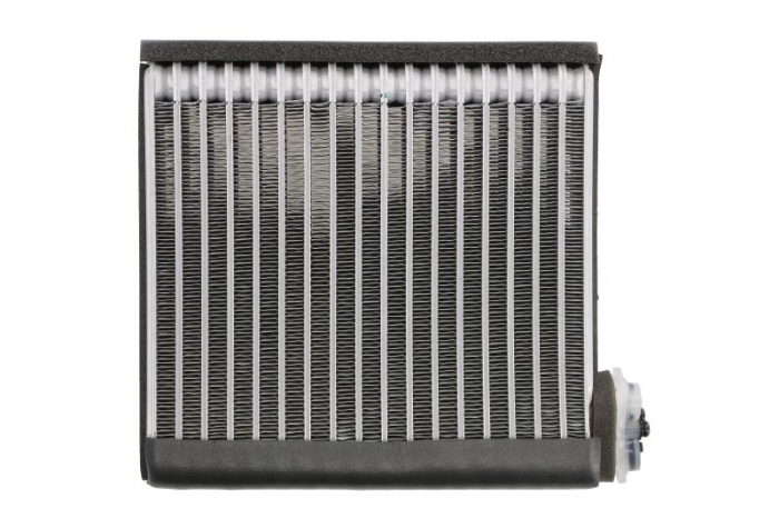 Evaporator aer conditionat potrivit KUBOTA M 108 S, M 4900, M 5700 SDC, M 5700 SDN, M 6800 HDC, M 8200, M 95 S