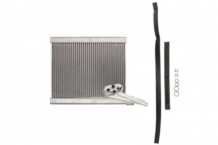 Evaporator aer conditionat potrivit LAND ROVER DISCOVERY SPORT, FREELANDER 2, RANGE ROVER EVOQUE 1.5H-3.2 10.06-