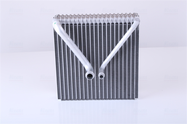 Evaporator sistem climatizare potrivit SEAT CORDOBA, IBIZA III; SKODA FABIA I, FABIA I PRAKTIK, FABIA II, ROOMSTER, ROOMSTER PRAKTIK; VW FOX, POLO IV, POLO V 1.0-2.0 1999-2022 [2]