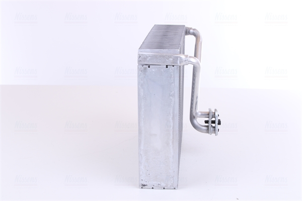 Evaporator sistem climatizare potrivit VOLVO S60 I, S70, S80 I, V70 I, V70 II, XC70 I, XC90 I 2.0-4.4 1996-2014 [3]
