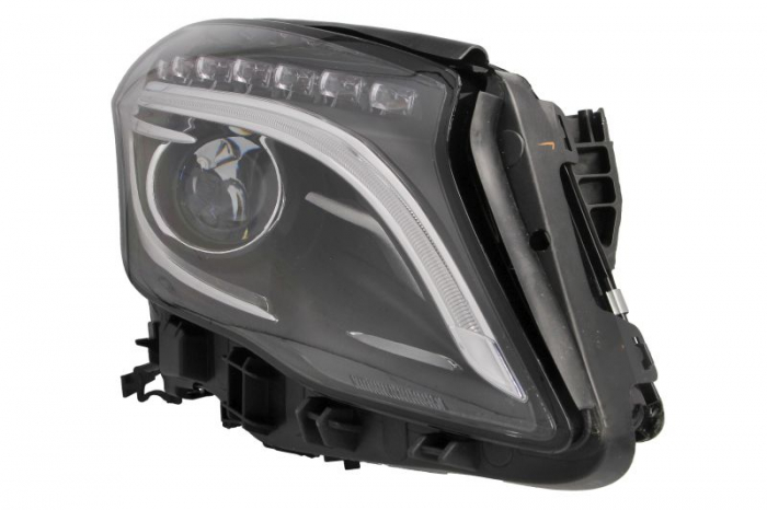 Far Dreapta (bi-xenon, D3S LED, electric, cu motor) potrivit MERCEDES GLA (X156)