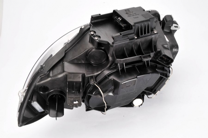 Far dreapta (D1S, reglaj electric, cu motoras, Xenon, cu lumini de zi) BMW Seria 1 2002-2013 [5]