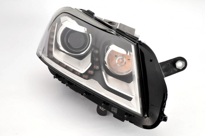 Far dreapta (D3S LED, electric, cu motoras, cu reglarea adaptiva a luminii de drum) VW PASSAT, PASSAT ALLTRACK 2010-2014