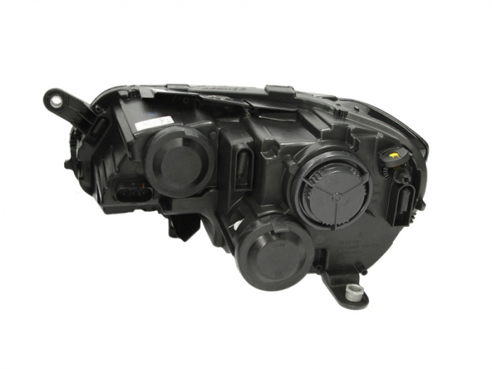 Far dreapta (H7, reglaj electric, cu motoras, fundal negru insertii crom) VW PASSAT 2010-2014