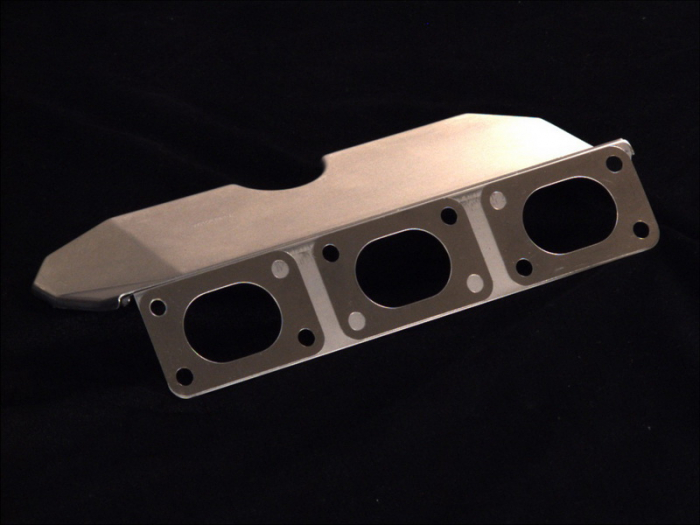 Garnitura galerie evacuare potrivit BMW 3 (E46), 5 (E39), 5 (E60), 5 (E61), 7 (E38), 7 (E65, E66, E67), X3 (E83), X5 (E53), Z3 (E36), Z4 (E85) 2.0-3.0 08.95-12.10