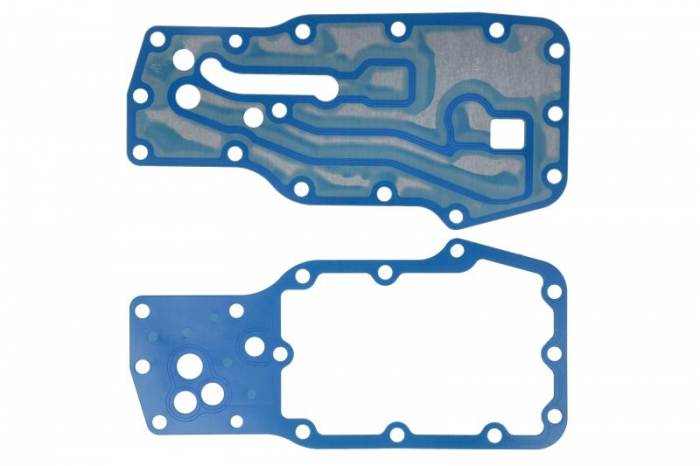 Garnitura radiator ulei potrivit CUMMINS 4BT3.9; 6BT5.9; ISB5.9; QSB6.7, AG CHEM 554; BOBCAT 980; BOMAG BW16R, BW20R; CASE IH 550, 5140, 621, 780 C, 788 P4A, 8840, 81; CHAMPION 710, 710A; CLARK 980