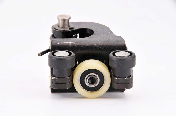 Ghidaj cu role usa culisanta dreapta central NISSAN INTERSTAR; OPEL MOVANO; RENAULT MASTER intre 1998-2010 [3]