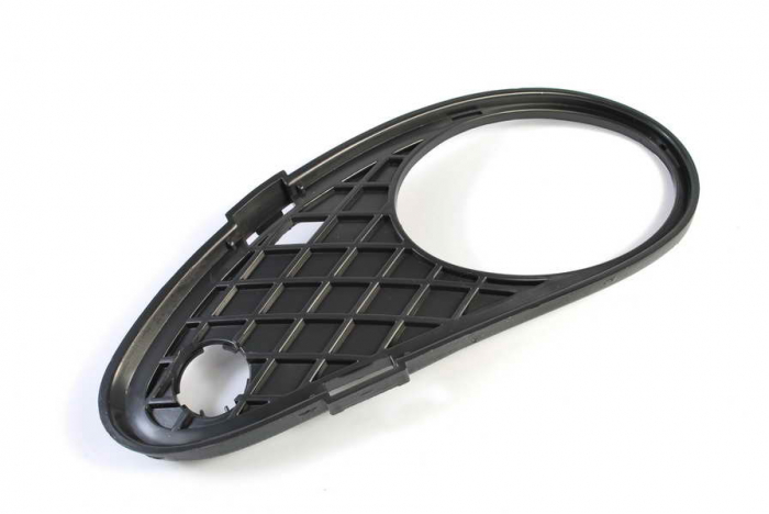 Grila bara fata dreapta cu locas proiectoare MERCEDES Clasa C intre 2000-2004 [1]