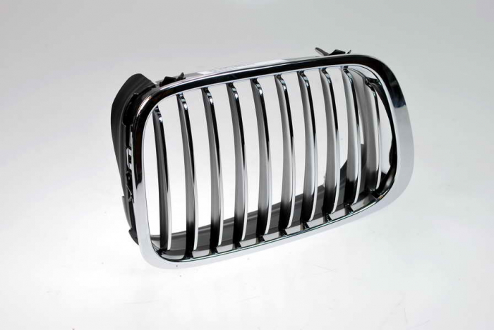 Grila radiator fata dreapta limuzina; station wagon, crom BMW Seria 3 intre 1998-2001