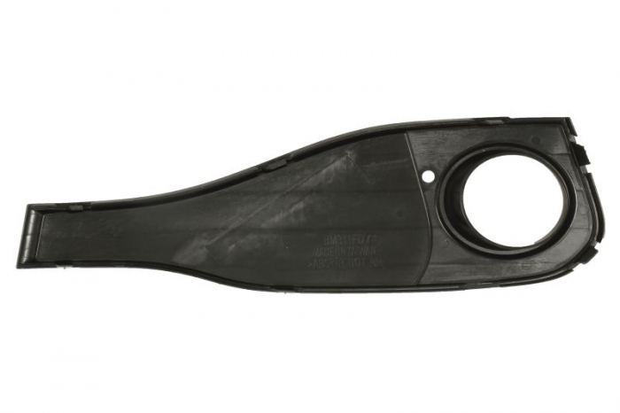 Grila ventilator fata dreapta (cu orificii lampa ceata, plastic, negru, BASIS) potrivit BMW 4 F32, F33, F82, F83, 4 GRAN COUPE F36 07.13-02.17 [2]