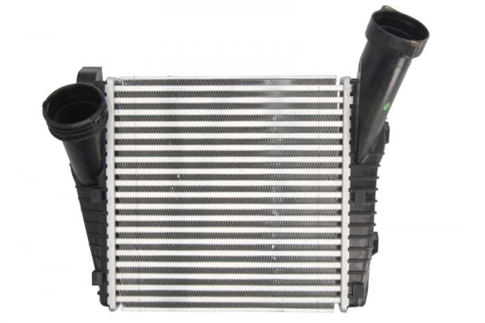 Intercooler (parte dreapta) potrivit AUDI Q7; PORSCHE CAYENNE; VW TOUAREG 3.2-5.0D 09.02-03.18