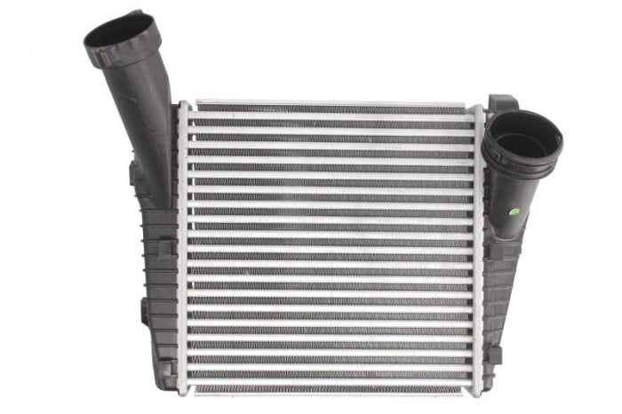 Intercooler (parte stanga) potrivit AUDI Q7; PORSCHE CAYENNE; VW TOUAREG 2.5D-5.0D 09.02-