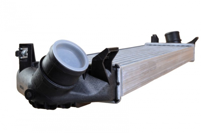 Intercooler potrivit VOLVO S80 II; FORD C-MAX, C-MAX II, FOCUS C-MAX, FOCUS II, FOCUS III, GALAXY II, GRAND C-MAX, KUGA I, KUGA II, MONDEO IV, S-MAX 1.6D-2.5 dupa 2003 [2]