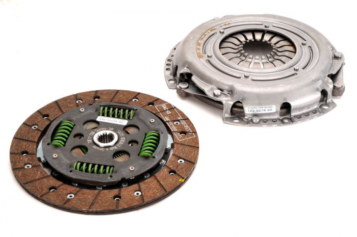 Kit ambreiaj (220mm) potrivit FORD FIESTA IV, FIESTA HATCHBACK, FIESTA MINIVAN 1.8D 08.95-08.03