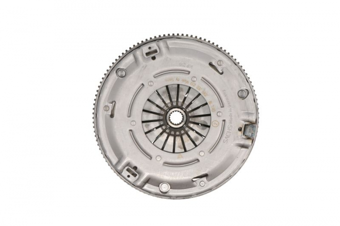 Kit ambreiaj cu volanta (215mm) potrivit SMART CABRIO, CITY-COUPE, FORTWO, ROADSTER 0.7 01.03-01.07