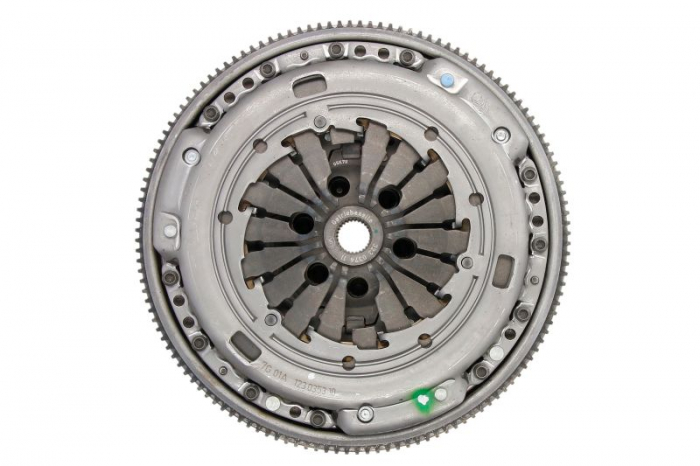Kit ambreiaj cu volanta potrivit AUDI A1, A3, TT; SEAT CORDOBA, CORDOBA VARIO, IBIZA II, IBIZA III, IBIZA IV, IBIZA IV SC, IBIZA IV ST, LEON 1.6D 1.8 1.9D 07.95-08.15